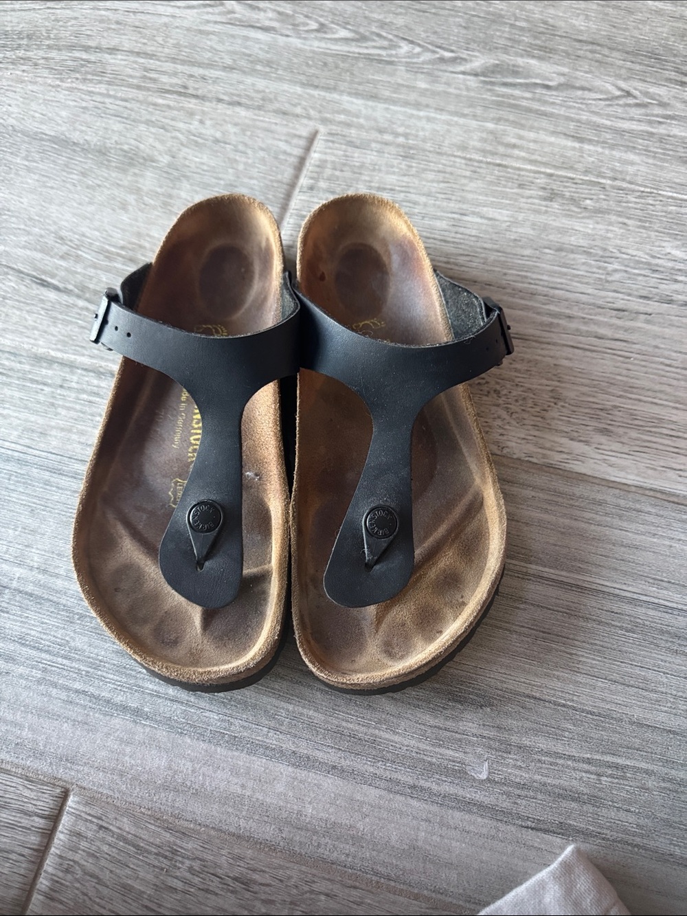 Birkenstock gizeh Black Slide Sandal with Brown Footbed